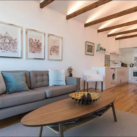Alfama River View Apartman *