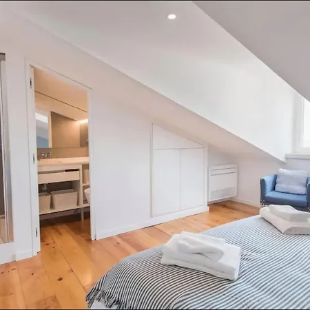 Apartment Alfama River View
